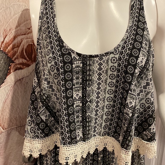 Beautiful Light Maxi Dress - Picture 3 of 4